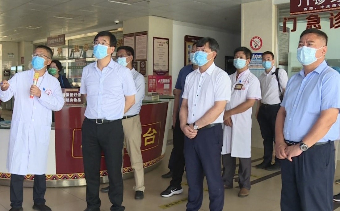 谈球吧入口调研组赴澜沧调研卫生健康工作2.jpg