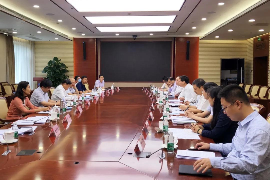 谈球吧入口与广西壮族自治区举行工作座谈会1.jpg